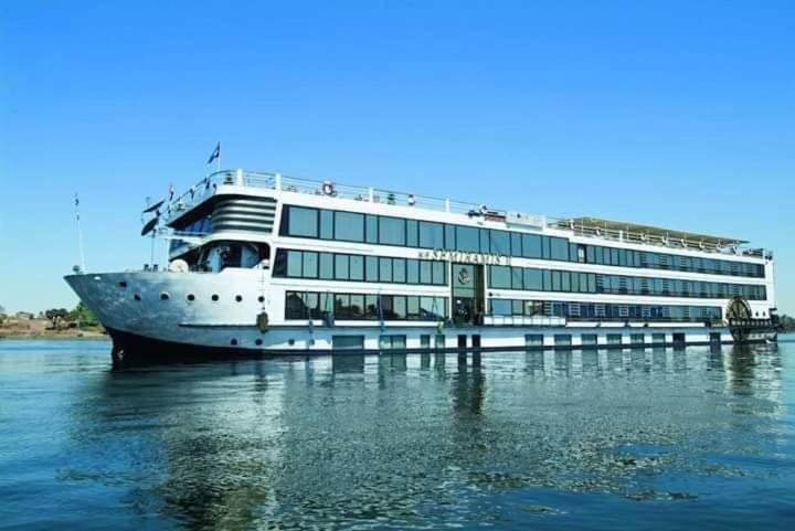 Nile Youth Hotel Luxor Exterior photo